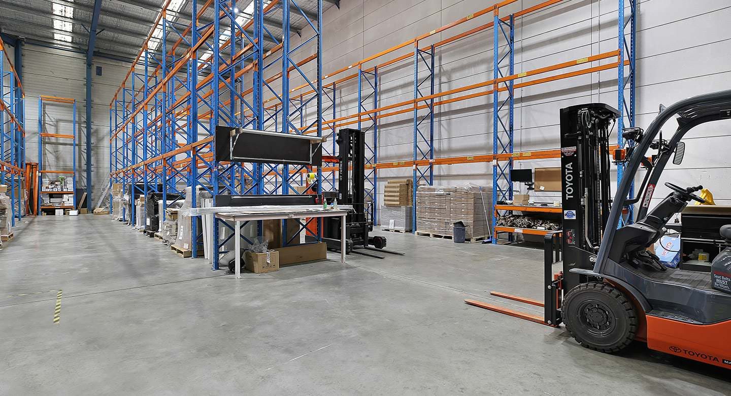 10HillRoad_Warehouse_01