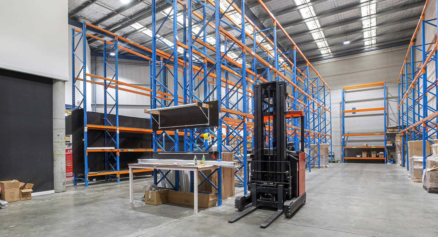 10HillRoad_Warehouse_02